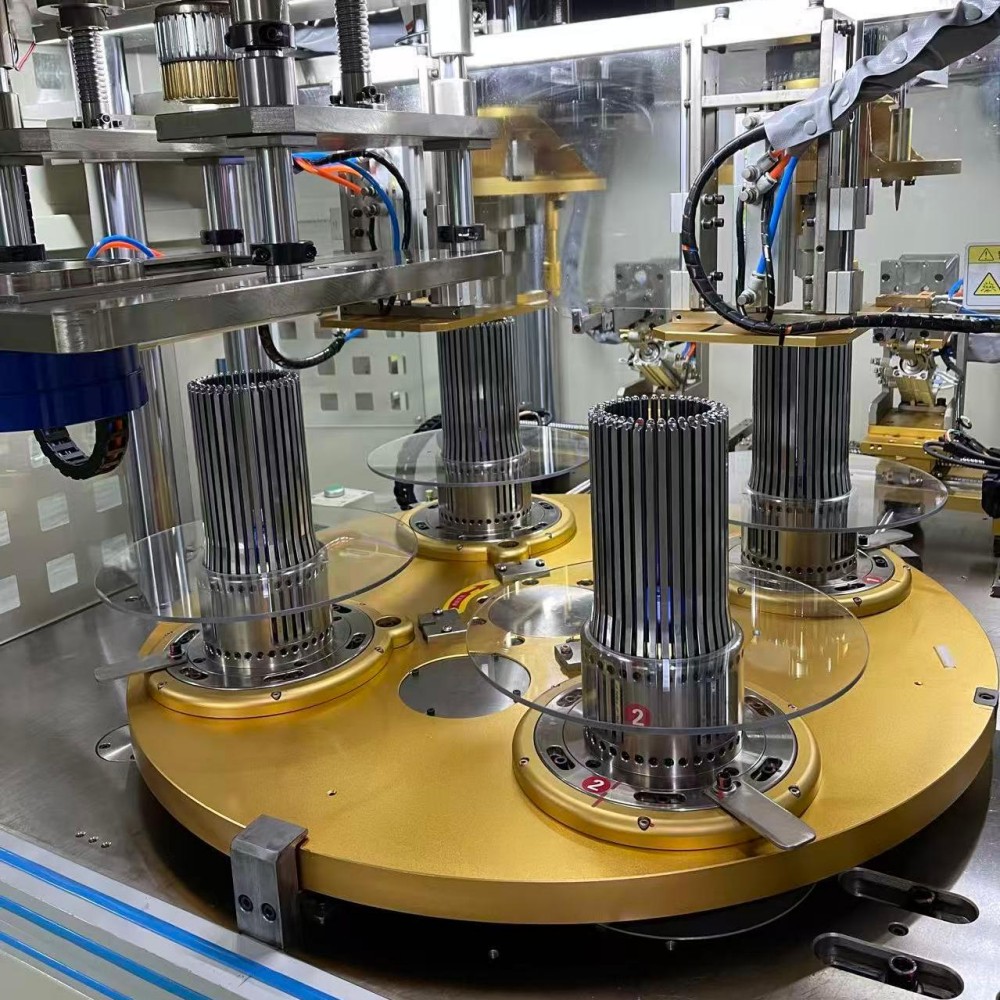 Single phase coil winding and inserting machine (7)