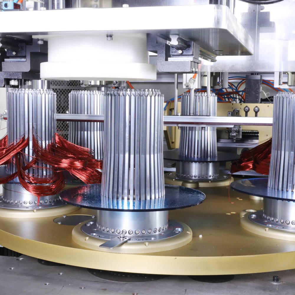 Three phase coil winding and inserting machine (1)